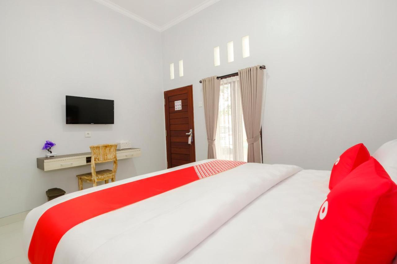 Oyo 3716 Dijobi Hotel Sempidi Luaran gambar