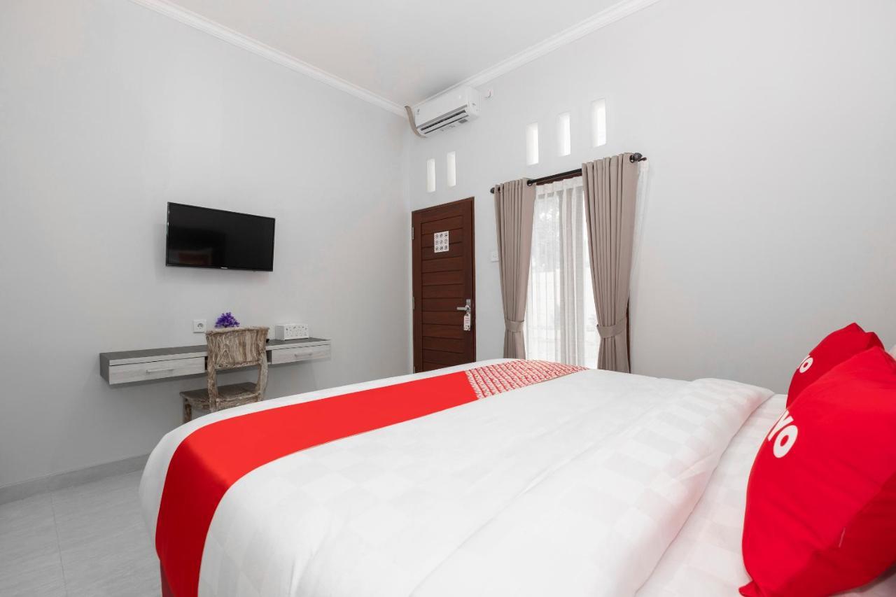 Oyo 3716 Dijobi Hotel Sempidi Luaran gambar
